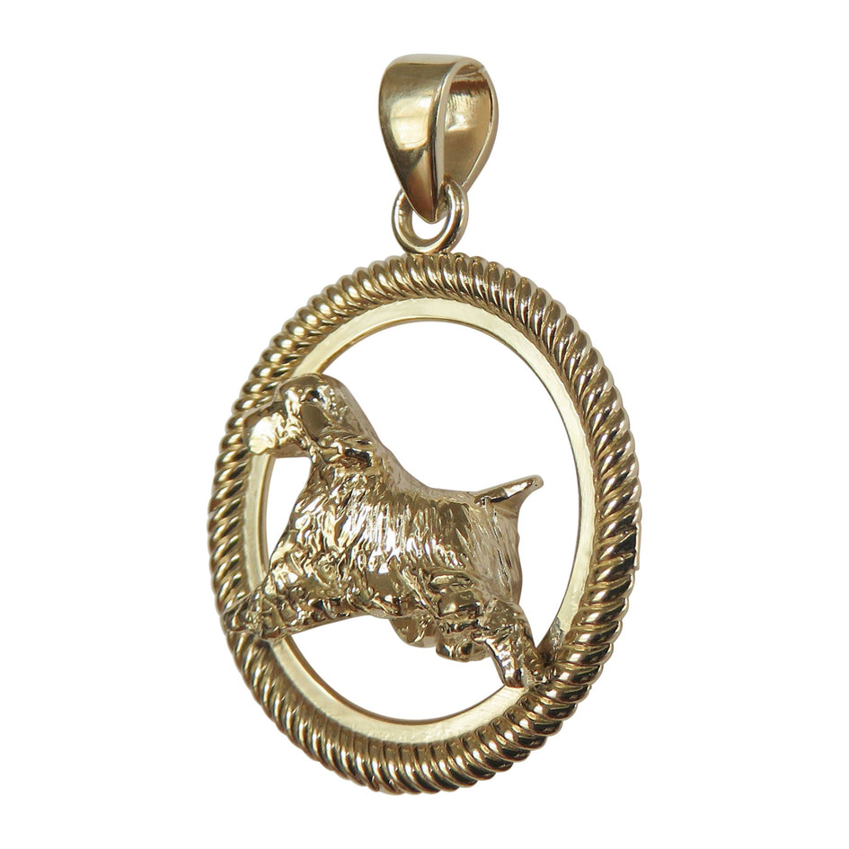 Springer Spaniel in 14K Gold Braided Circle Pendant