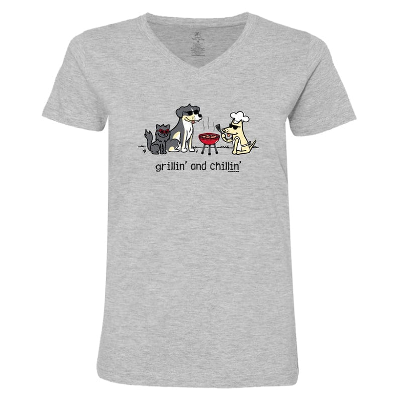 Grillin' And Chillin' - Ladies T-Shirt V-Neck
