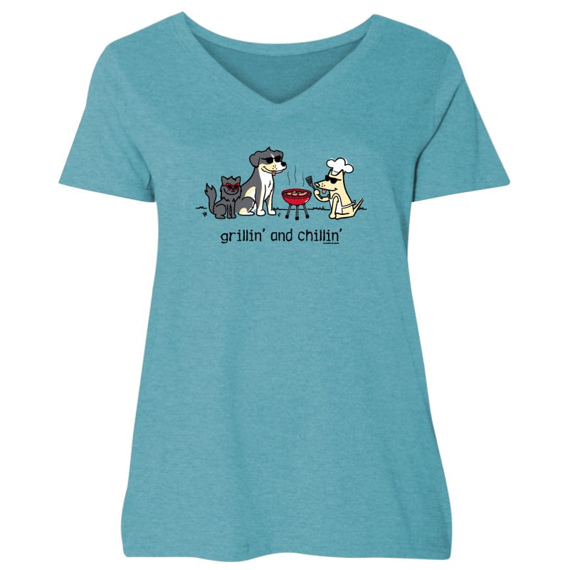 Grillin' And Chillin' - Ladies Curvy V-Neck Tee